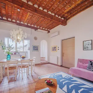  Holiday home Casa Aida Luxury In The Heart Of